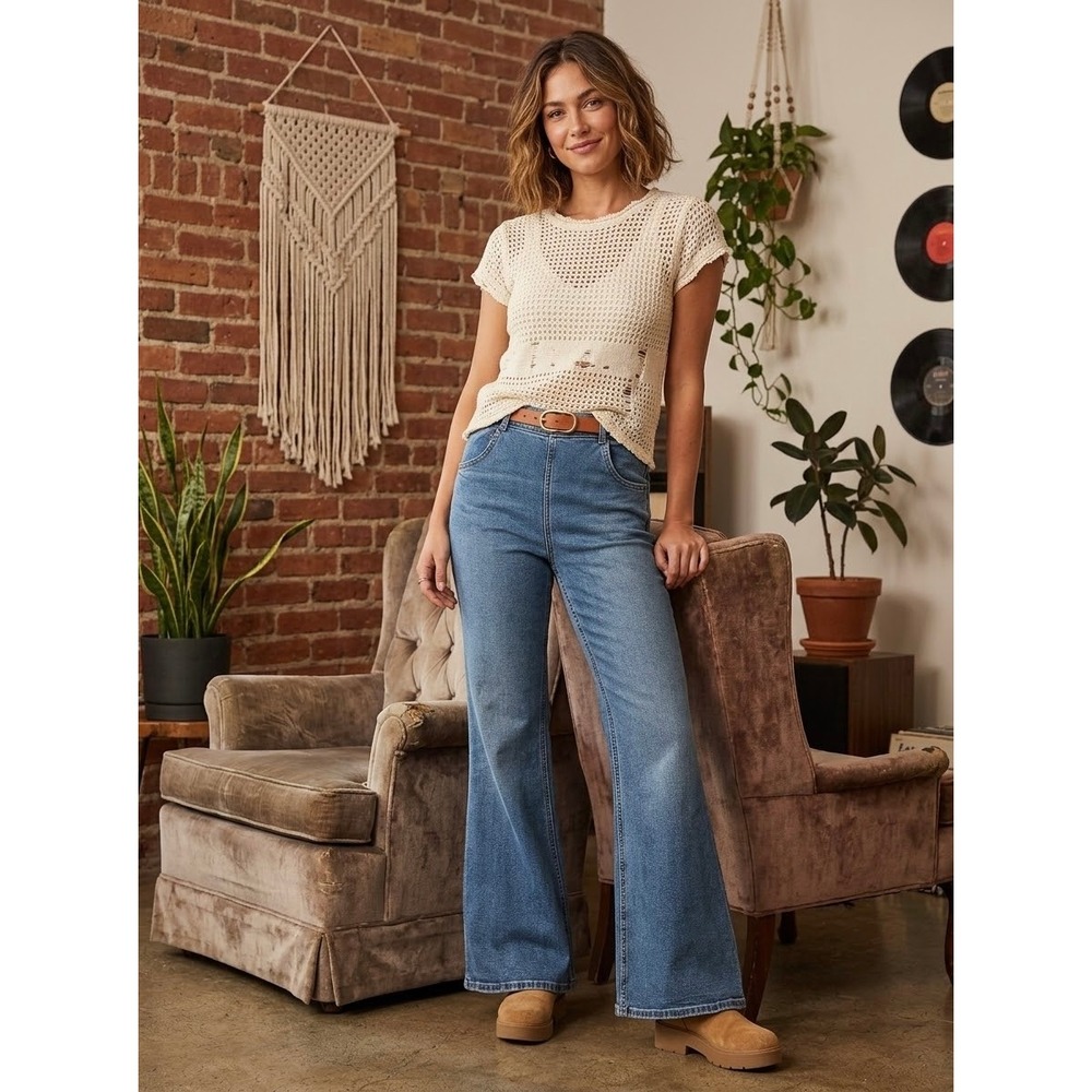 High Rise Wide Leg Lee Blue Cotton Blend Flare Jeans Size 28